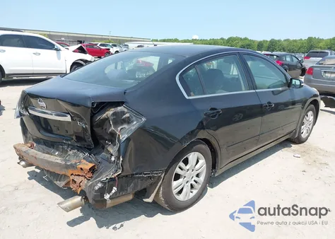 2010 Nissan Altima 2.5 S z USA, uszkodzony, nr VIN 1N4AL2AP2AC137899